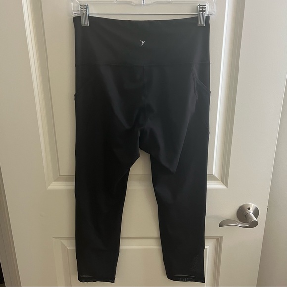 🏔🌴Old Navy Active High-Waisted Black Crop Elevate Go Leggings MULTIPLE SIZES - Picture 2 of 11